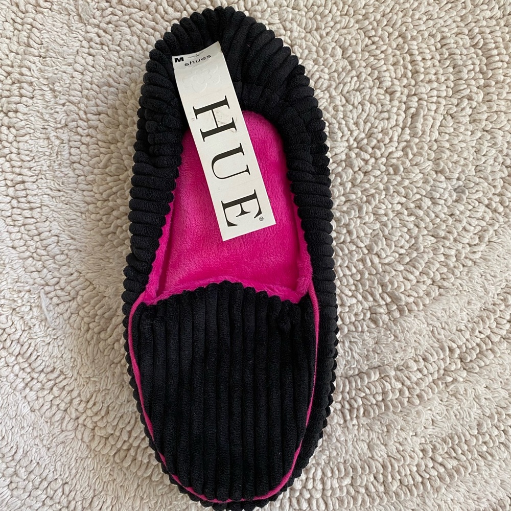 HUE Women's Black and Pink Slippers